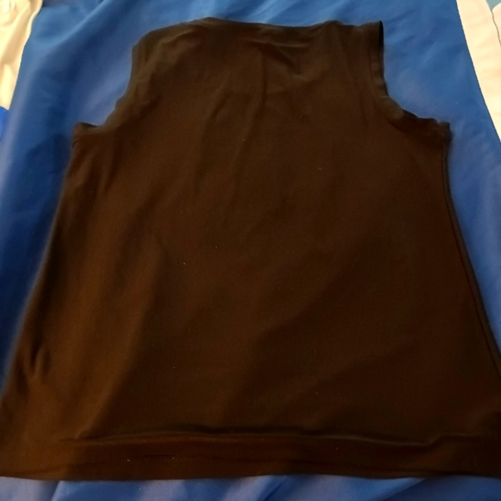Simple black tank